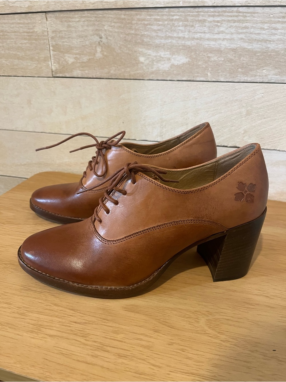 Patricia Nash Anna Oxford Shoes-Tan Leather - Picture 6 of 12